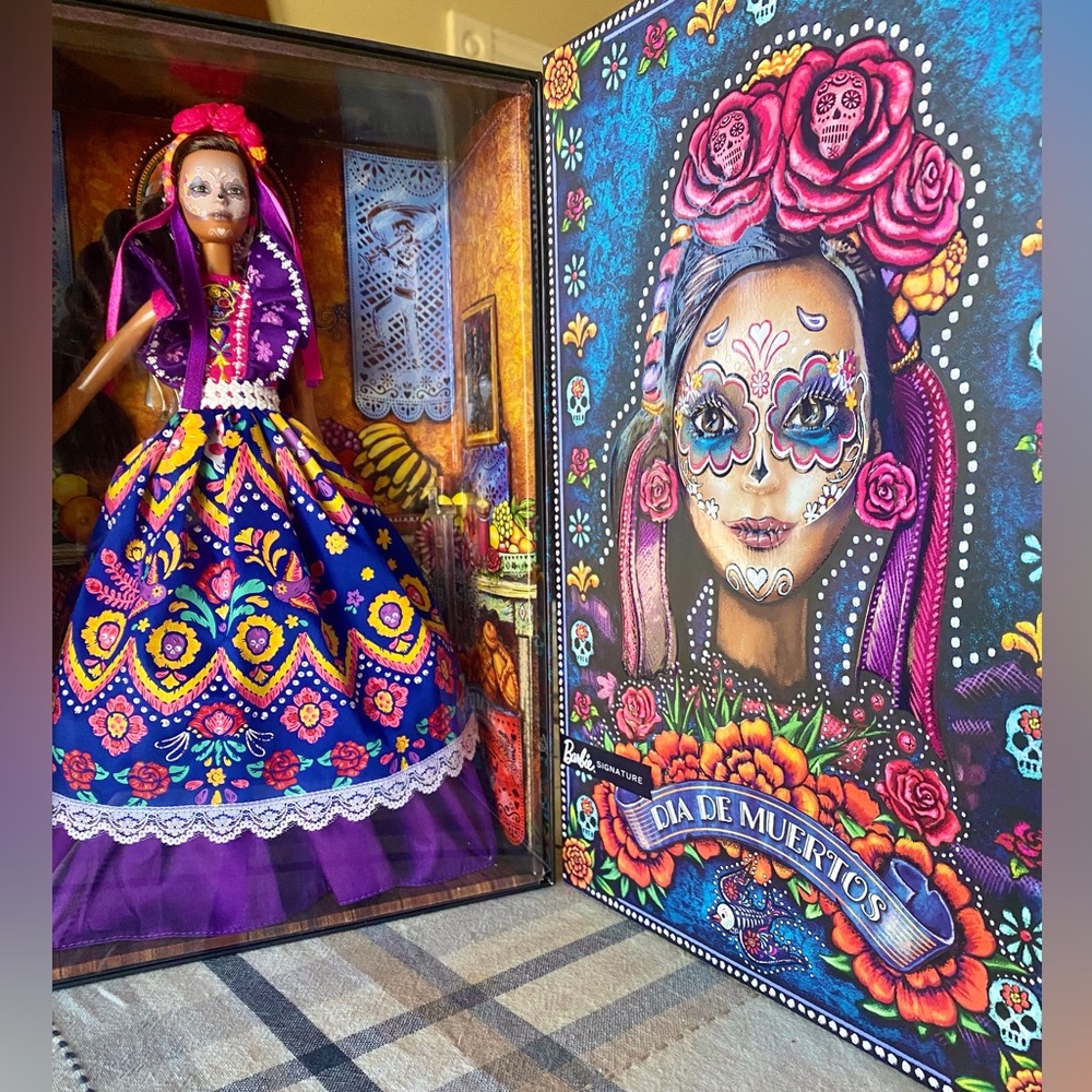 Barbie 2022 Día De Muertos Doll in Ruffled Dress And Calavera Face Paint